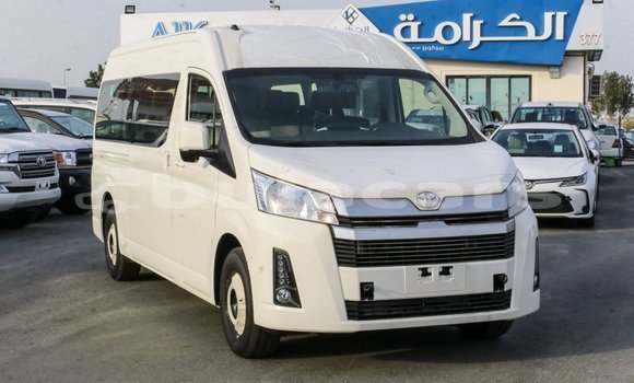 Acheter Import Voiture Toyota Hiace Blanc à Import - Dubai, Central Acheter Import Voiture Toyota Hiace Blanc à Import - Dubai, Central