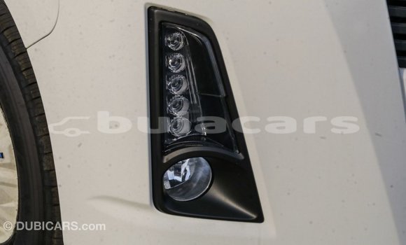 Acheter Import Voiture Toyota Hiace Blanc à Import - Dubai, Central Acheter Import Voiture Toyota Hiace Blanc à Import - Dubai, Central