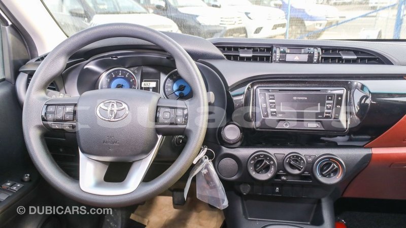 Big with watermark toyota hilux central import dubai 5782