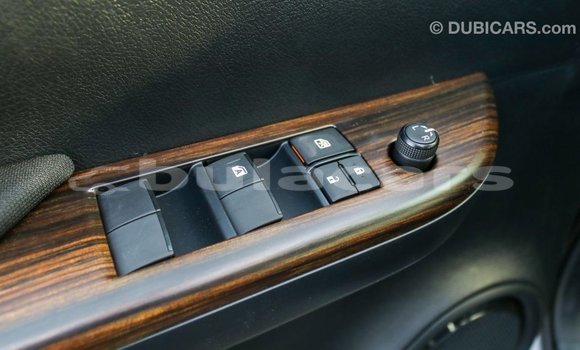 Acheter Import Voiture Toyota Hilux Gris à Import - Dubai, Central Acheter Import Voiture Toyota Hilux Gris à Import - Dubai, Central