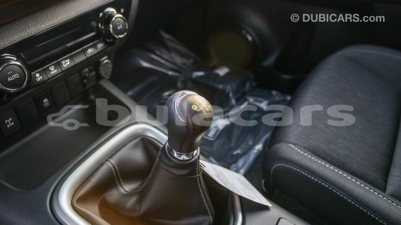 Big with watermark toyota hilux central import dubai 5783