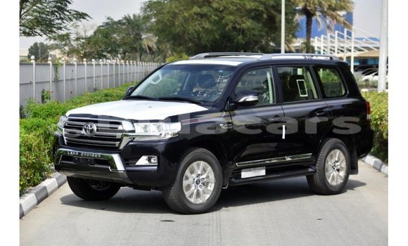 Acheter Import Voiture Toyota Land Cruiser Noir à Import - Dubai, Central Acheter Import Voiture Toyota Land Cruiser Noir à Import - Dubai, Central
