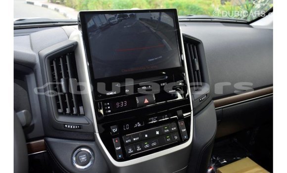 Acheter Import Voiture Toyota Land Cruiser Noir à Import - Dubai, Central Acheter Import Voiture Toyota Land Cruiser Noir à Import - Dubai, Central