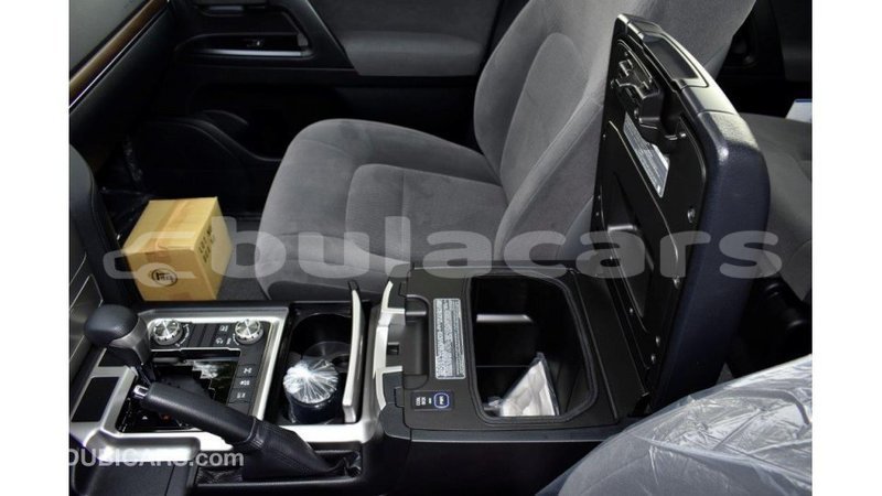 Big with watermark toyota land cruiser central import dubai 5786