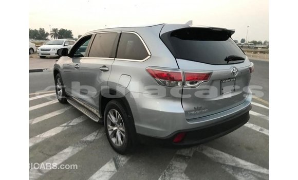 Buy Import Toyota Highlander Grey Car in Import - Dubai in Central Buy Import Toyota Highlander Grey Car in Import - Dubai in Central