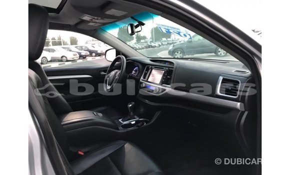 Buy Import Toyota Highlander Grey Car in Import - Dubai in Central Buy Import Toyota Highlander Grey Car in Import - Dubai in Central