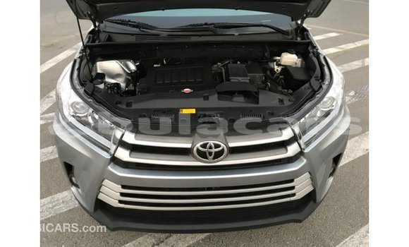 Buy Import Toyota Highlander Grey Car in Import - Dubai in Central Buy Import Toyota Highlander Grey Car in Import - Dubai in Central