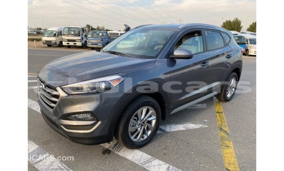 Buy Import Hyundai Tucson White Car in Import - Dubai in Central Buy Import Hyundai Tucson White Car in Import - Dubai in Central