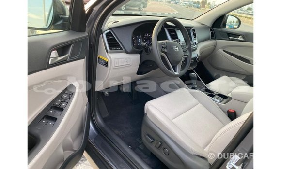 Buy Import Hyundai Tucson White Car in Import - Dubai in Central Buy Import Hyundai Tucson White Car in Import - Dubai in Central