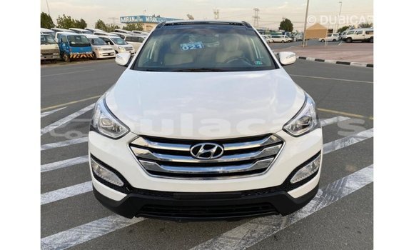 Buy Import Hyundai Santa Fe White Car in Import - Dubai in Central Buy Import Hyundai Santa Fe White Car in Import - Dubai in Central