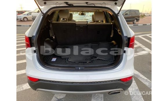 Buy Import Hyundai Santa Fe White Car in Import - Dubai in Central Buy Import Hyundai Santa Fe White Car in Import - Dubai in Central