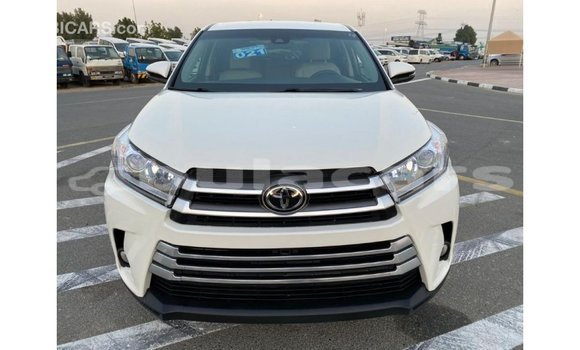 Buy Import Toyota Highlander White Car in Import - Dubai in Central Buy Import Toyota Highlander White Car in Import - Dubai in Central