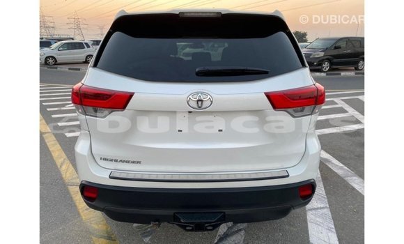 Buy Import Toyota Highlander White Car in Import - Dubai in Central Buy Import Toyota Highlander White Car in Import - Dubai in Central