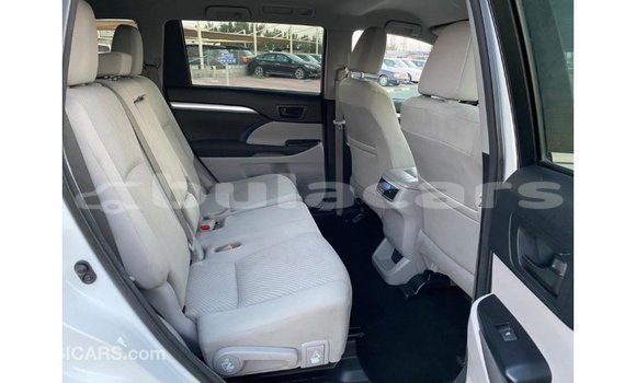 Buy Import Toyota Highlander White Car in Import - Dubai in Central Buy Import Toyota Highlander White Car in Import - Dubai in Central