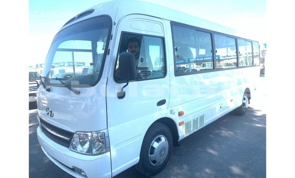 Buy Import Hyundai Accent White Car in Import - Dubai in Central Buy Import Hyundai Accent White Car in Import - Dubai in Central