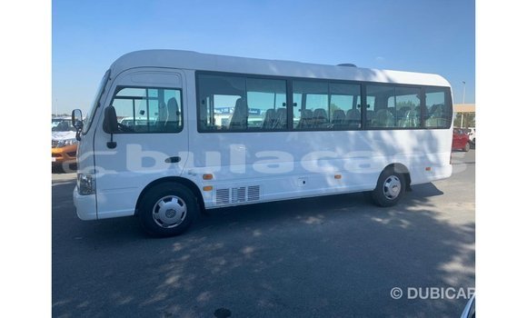 Buy Import Hyundai Accent White Car in Import - Dubai in Central Buy Import Hyundai Accent White Car in Import - Dubai in Central