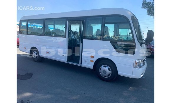 Buy Import Hyundai Accent White Car in Import - Dubai in Central Buy Import Hyundai Accent White Car in Import - Dubai in Central