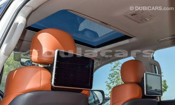 Acheter Import Voiture Toyota Land Cruiser Blanc à Import - Dubai, Central Acheter Import Voiture Toyota Land Cruiser Blanc à Import - Dubai, Central