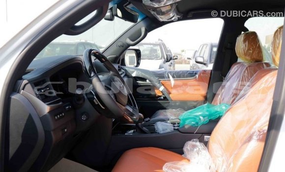 Acheter Import Voiture Lexus LX Blanc à Import - Dubai, Central Acheter Import Voiture Lexus LX Blanc à Import - Dubai, Central