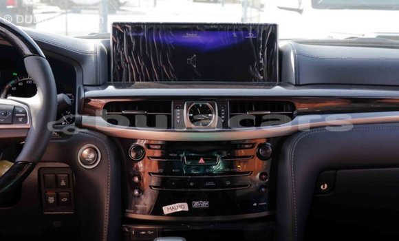 Acheter Import Voiture Lexus LX Blanc à Import - Dubai, Central Acheter Import Voiture Lexus LX Blanc à Import - Dubai, Central