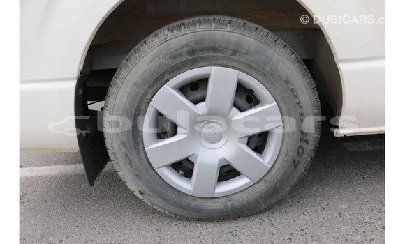 Acheter Import Voiture Toyota Hiace Blanc à Import - Dubai, Central Acheter Import Voiture Toyota Hiace Blanc à Import - Dubai, Central