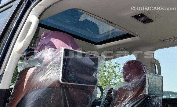 Acheter Import Voiture Toyota Land Cruiser Noir à Import - Dubai, Central Acheter Import Voiture Toyota Land Cruiser Noir à Import - Dubai, Central