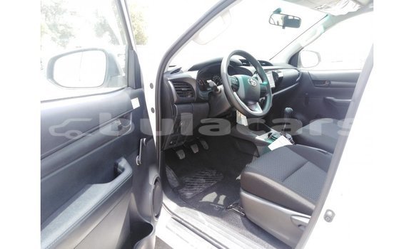 Buy Import Toyota Hilux White Car in Import - Dubai in Central Buy Import Toyota Hilux White Car in Import - Dubai in Central