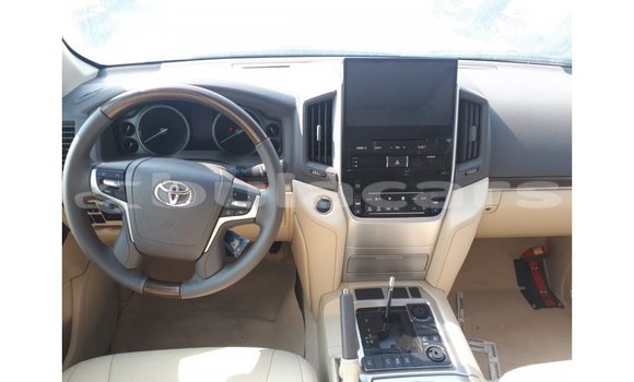 Buy Import Toyota Land Cruiser Grey Car in Import - Dubai in Central Buy Import Toyota Land Cruiser Grey Car in Import - Dubai in Central