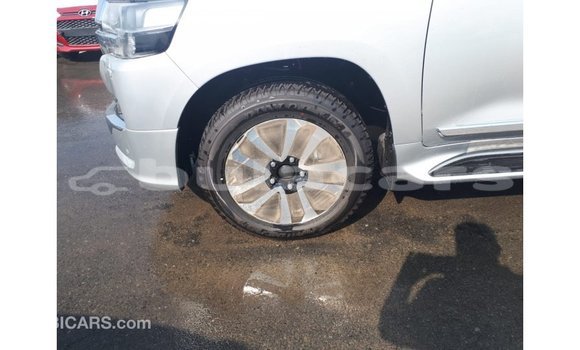 Buy Import Toyota Land Cruiser Grey Car in Import - Dubai in Central Buy Import Toyota Land Cruiser Grey Car in Import - Dubai in Central