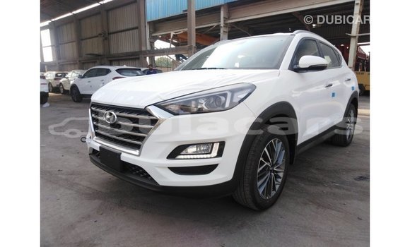 Buy Import Hyundai Tucson White Car in Import - Dubai in Central Buy Import Hyundai Tucson White Car in Import - Dubai in Central