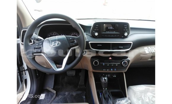 Buy Import Hyundai Tucson White Car in Import - Dubai in Central Buy Import Hyundai Tucson White Car in Import - Dubai in Central