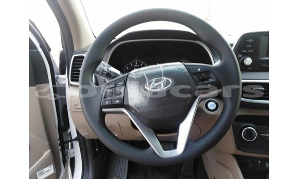 Buy Import Hyundai Tucson White Car in Import - Dubai in Central Buy Import Hyundai Tucson White Car in Import - Dubai in Central