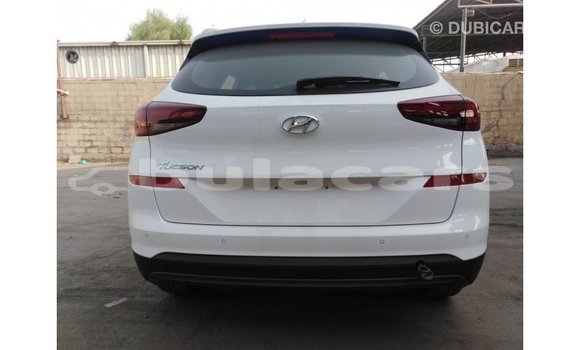 Buy Import Hyundai Tucson White Car in Import - Dubai in Central Buy Import Hyundai Tucson White Car in Import - Dubai in Central