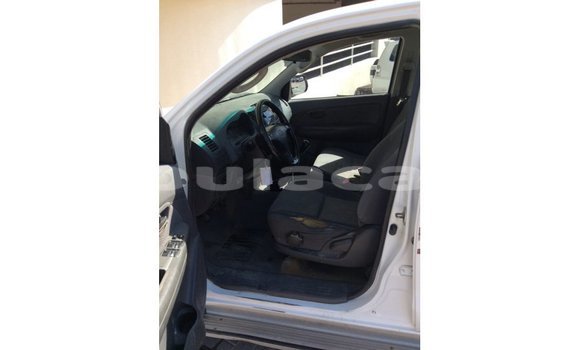 Buy Import Toyota Hilux White Car in Import - Dubai in Central Buy Import Toyota Hilux White Car in Import - Dubai in Central