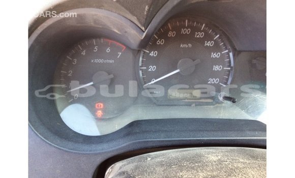 Buy Import Toyota Hilux White Car in Import - Dubai in Central Buy Import Toyota Hilux White Car in Import - Dubai in Central