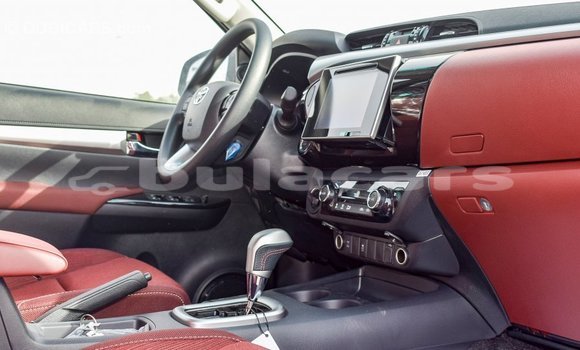 Buy Import Toyota Hilux White Car in Import - Dubai in Central Buy Import Toyota Hilux White Car in Import - Dubai in Central