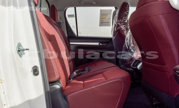 Buy Import Toyota Hilux White Car in Import - Dubai in Central Buy Import Toyota Hilux White Car in Import - Dubai in Central
