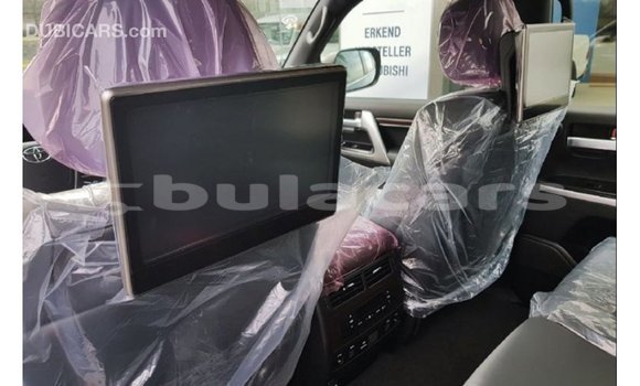 Buy Import Toyota Land Cruiser Black Car in Import - Dubai in Central Buy Import Toyota Land Cruiser Black Car in Import - Dubai in Central