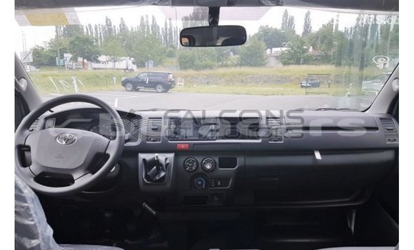 Buy Import Toyota Hiace White Car in Import - Dubai in Central Buy Import Toyota Hiace White Car in Import - Dubai in Central