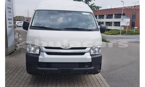 Buy Import Toyota Hiace White Car in Import - Dubai in Central Buy Import Toyota Hiace White Car in Import - Dubai in Central