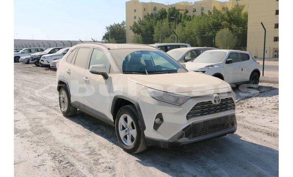 Acheter Import Voiture Toyota 4Runner Blanc à Import - Dubai, Central Acheter Import Voiture Toyota 4Runner Blanc à Import - Dubai, Central