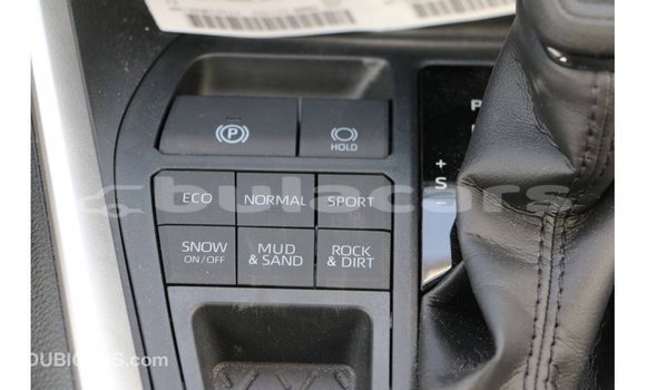 Acheter Import Voiture Toyota 4Runner Blanc à Import - Dubai, Central Acheter Import Voiture Toyota 4Runner Blanc à Import - Dubai, Central