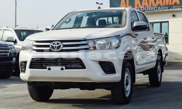 Buy Import Toyota Hilux White Car in Import - Dubai in Central Buy Import Toyota Hilux White Car in Import - Dubai in Central