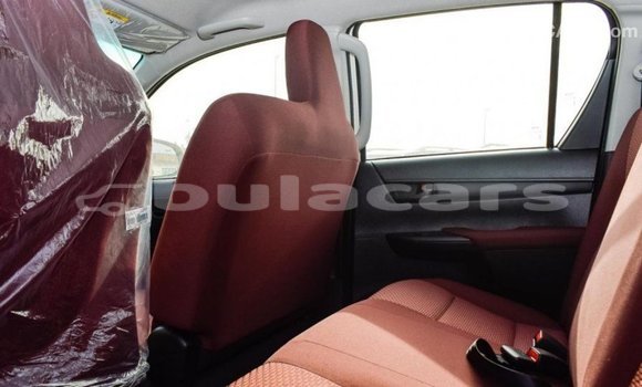 Buy Import Toyota Hilux White Car in Import - Dubai in Central Buy Import Toyota Hilux White Car in Import - Dubai in Central
