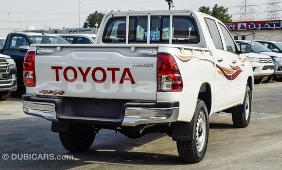 Buy Import Toyota Hilux White Car in Import - Dubai in Central Buy Import Toyota Hilux White Car in Import - Dubai in Central