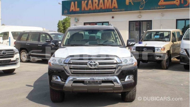 Big with watermark toyota land cruiser central import dubai 5930