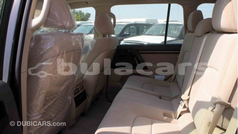 Big with watermark toyota land cruiser central import dubai 5930