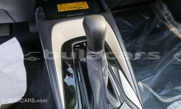 Acheter Import Voiture Toyota Corolla Blanc à Import - Dubai, Central Acheter Import Voiture Toyota Corolla Blanc à Import - Dubai, Central