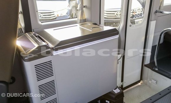 Acheter Import Voiture Toyota Coaster Blanc à Import - Dubai, Central Acheter Import Voiture Toyota Coaster Blanc à Import - Dubai, Central