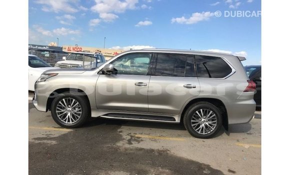 Acheter Import Voiture Lexus LX Gris à Import - Dubai, Central Acheter Import Voiture Lexus LX Gris à Import - Dubai, Central
